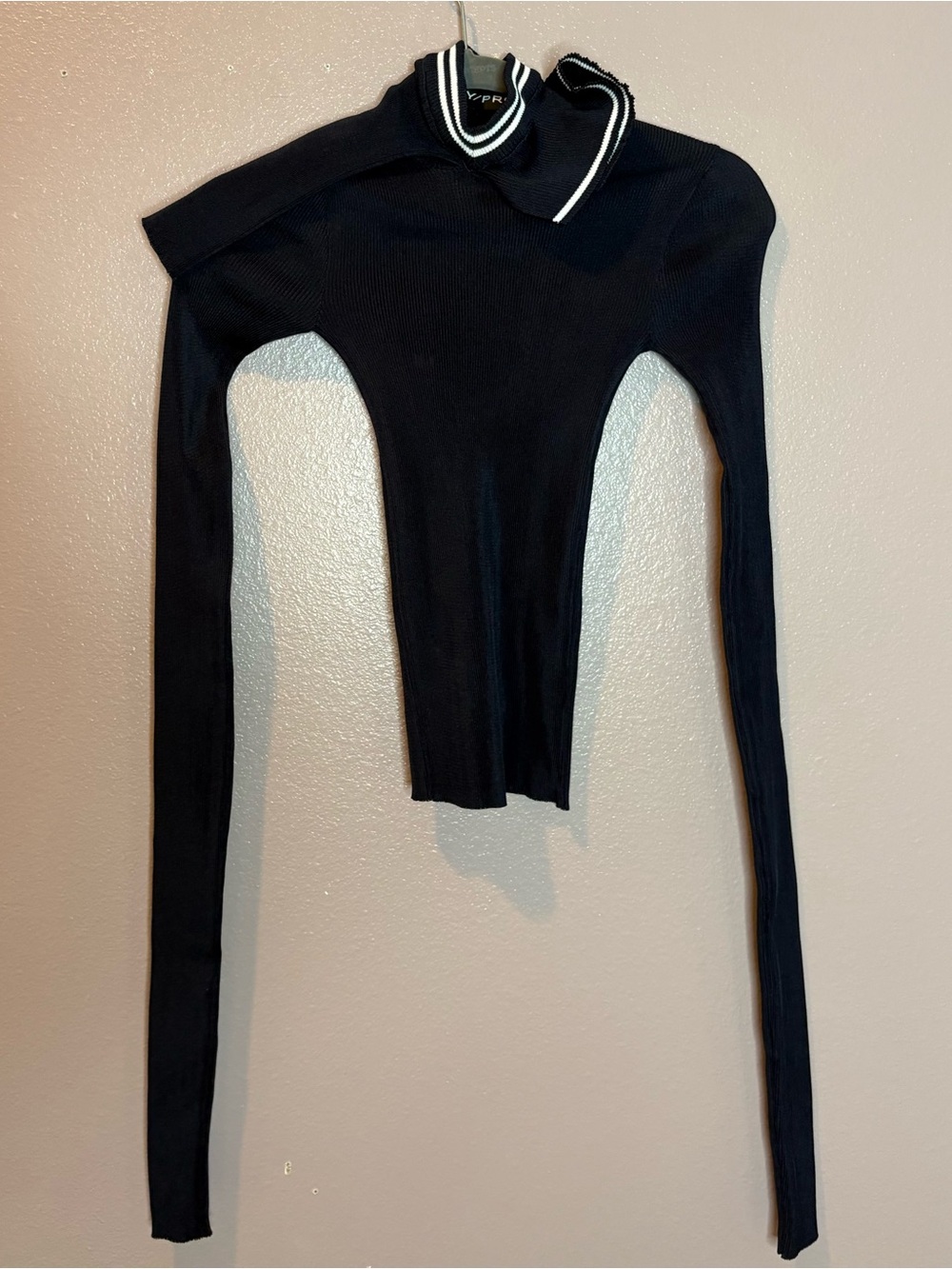 Y/Project Black Ribbed Long-Sleeve Crop Top with White-Trim Collar